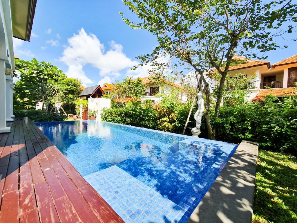 Palm Ocean View 3BR With Pool Purama Villa Danang in Da Nang