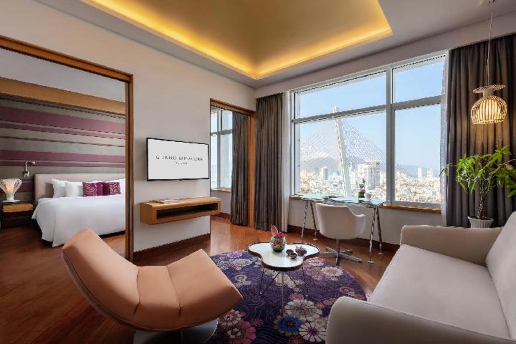 FAMILY SUITE, 1 King bed and 1 single bed, River View - Room plan