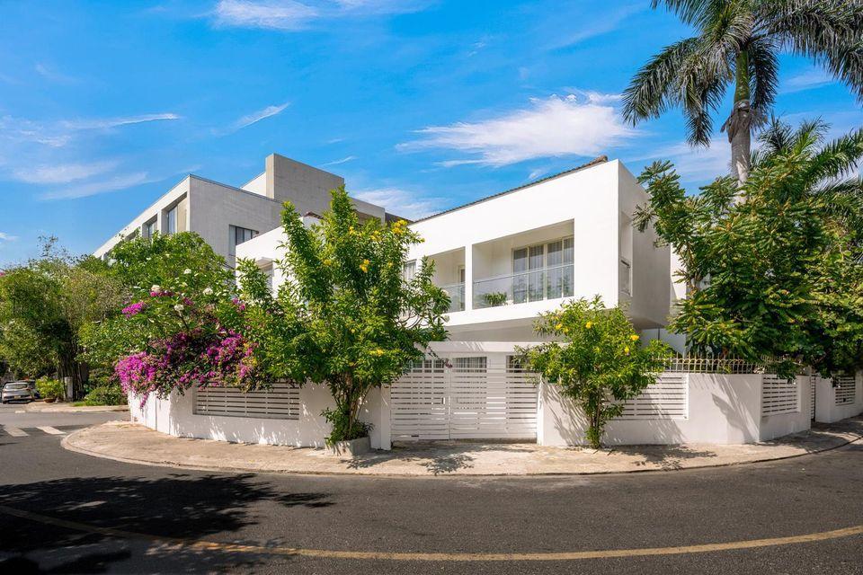 ダナンのSerene 4BR Villa w/ Private Pool & Near the Beach — 写真4