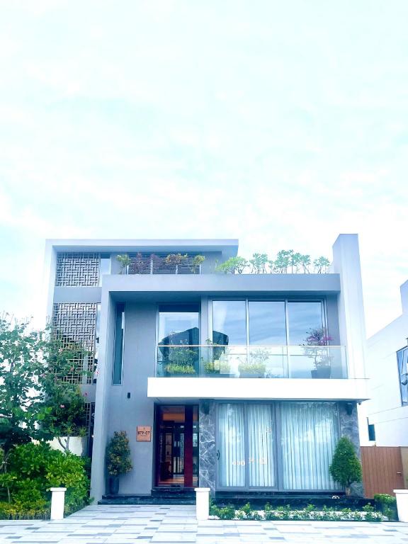 Regal Victoria Luxury Villa BT9-07 in Da Nang