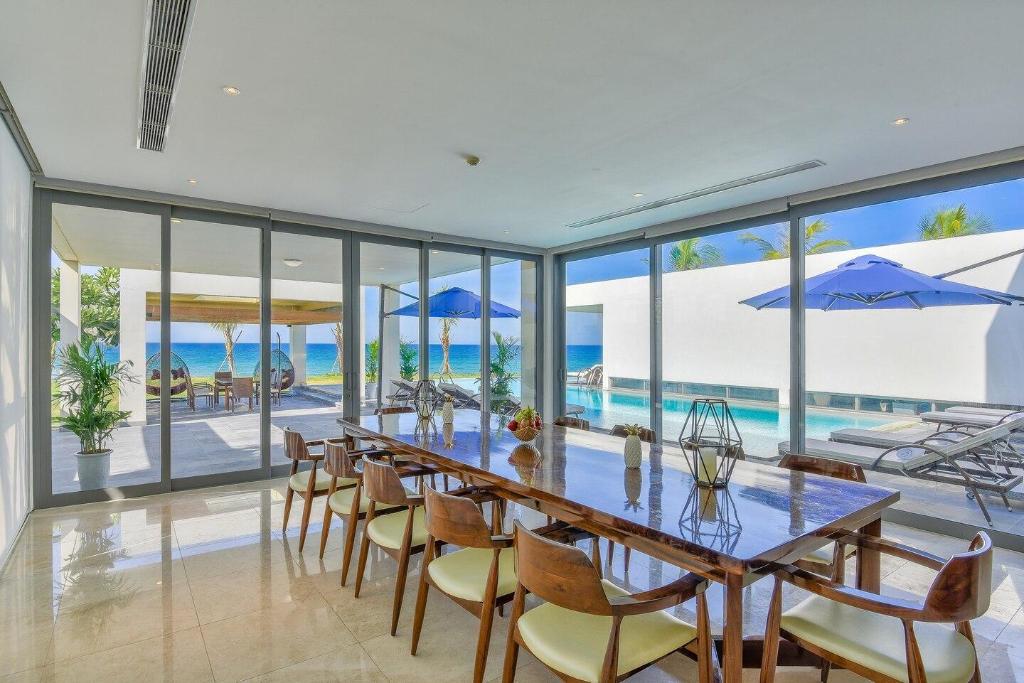 ダナンのStunning Beachfront 6BR Villa with largest pool ⭐⭐ — 写真6