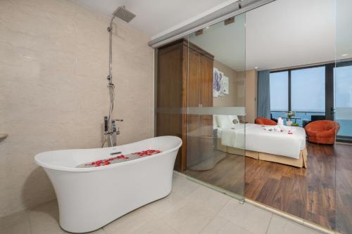 ダナンのYarra Ocean Suites Danang — 写真4