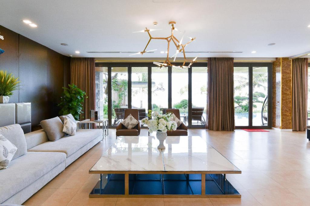 ダナンのVilla 5 Bedrooms + 1 Luxury with Breakfast — 写真3