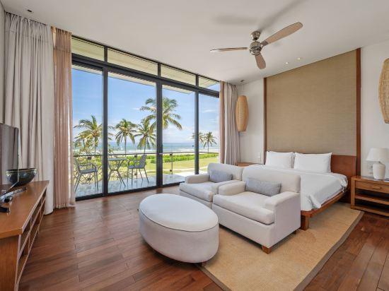 Beachfront Villa Danang Beach in Da Nang
