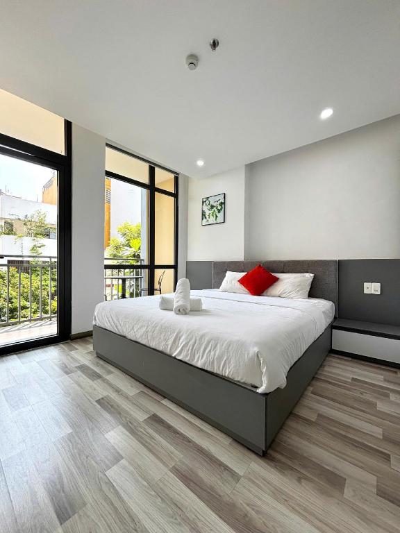 1 Bedroom and 1 Living Room - Bed