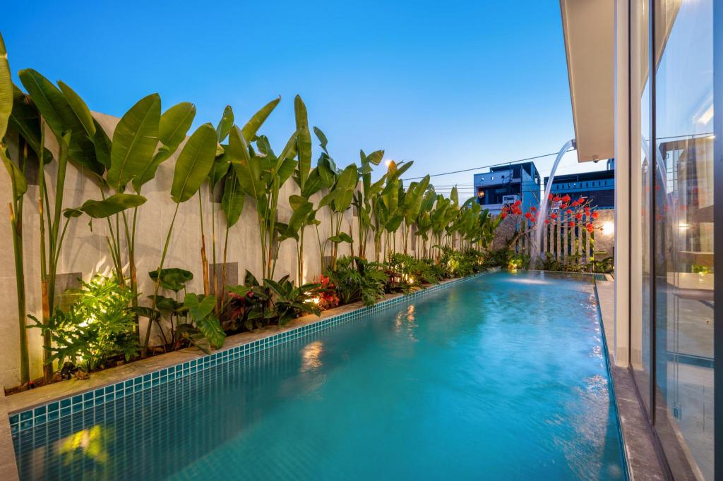 Private pool