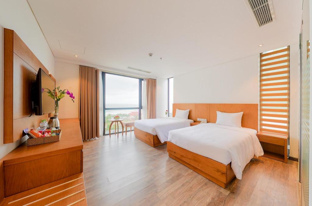 Deluxe Double or Twin Room with Sea View - View