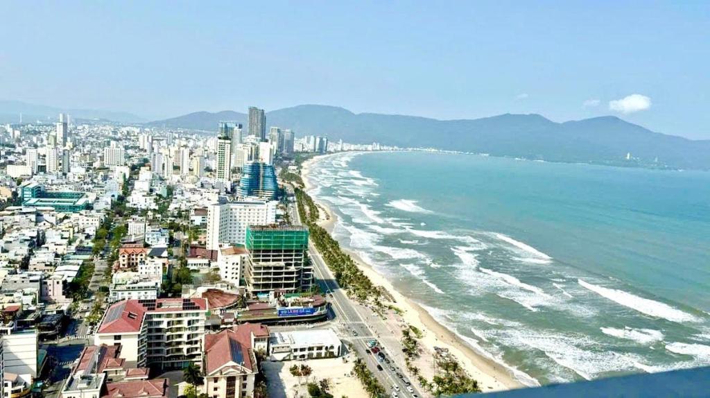 ダナンの2-bedroom apartment with My Khe beach view — 写真6