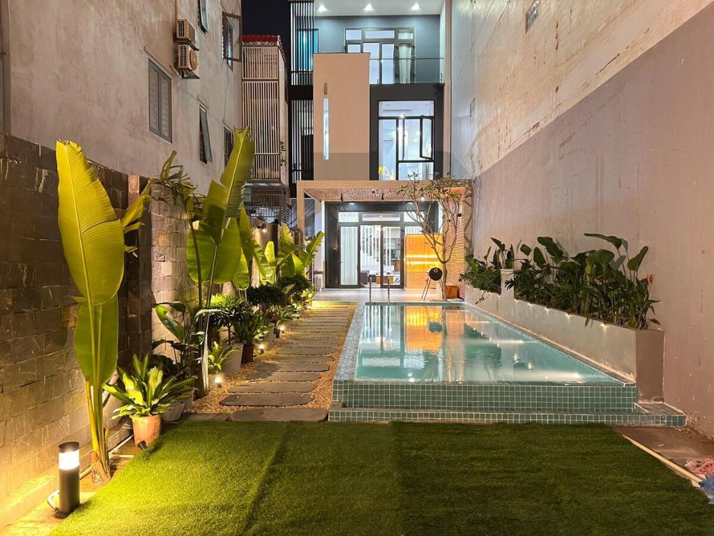 ML Pool Villa 6BR Near Beach in Da Nang