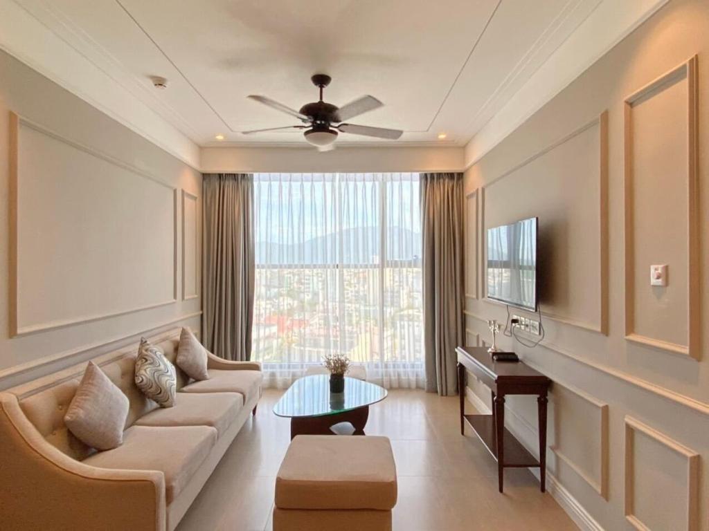 Luxury Apartment 2 Bed at Altara Suites, Danang. in Da Nang