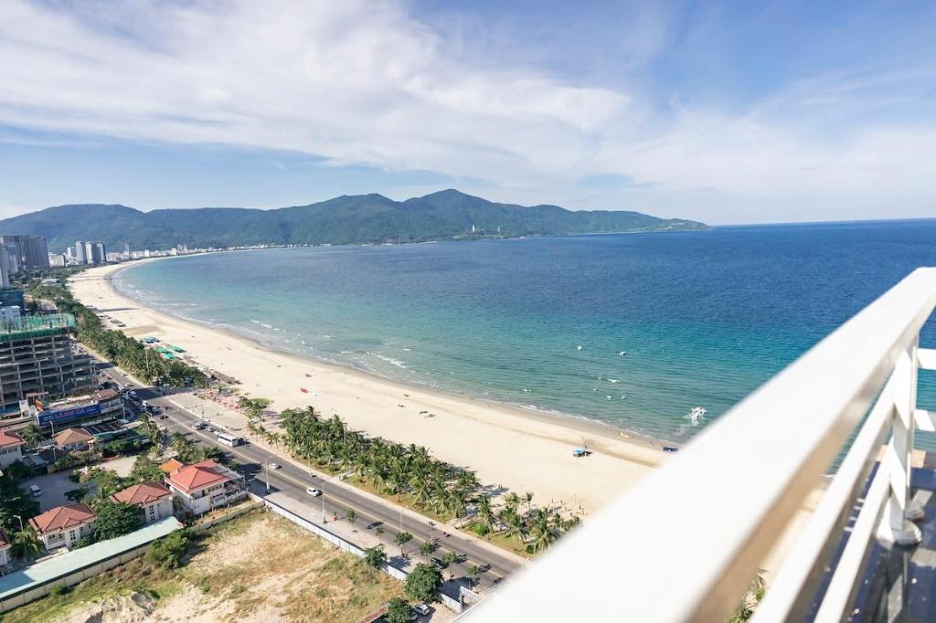 ダナンのRustic Apt with Ocean View I 1 Min Walk to Beach — 写真4