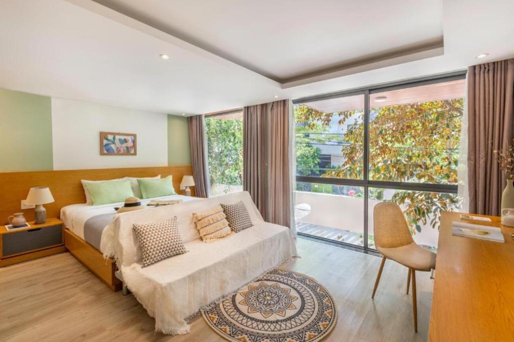 Standard Double Room - Bed