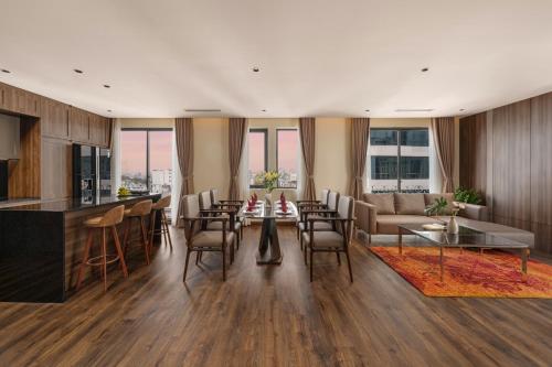 ダナンのPalazzo Luxury Hotel & Bistro - Central My Khe Beach Walking Street — 写真5