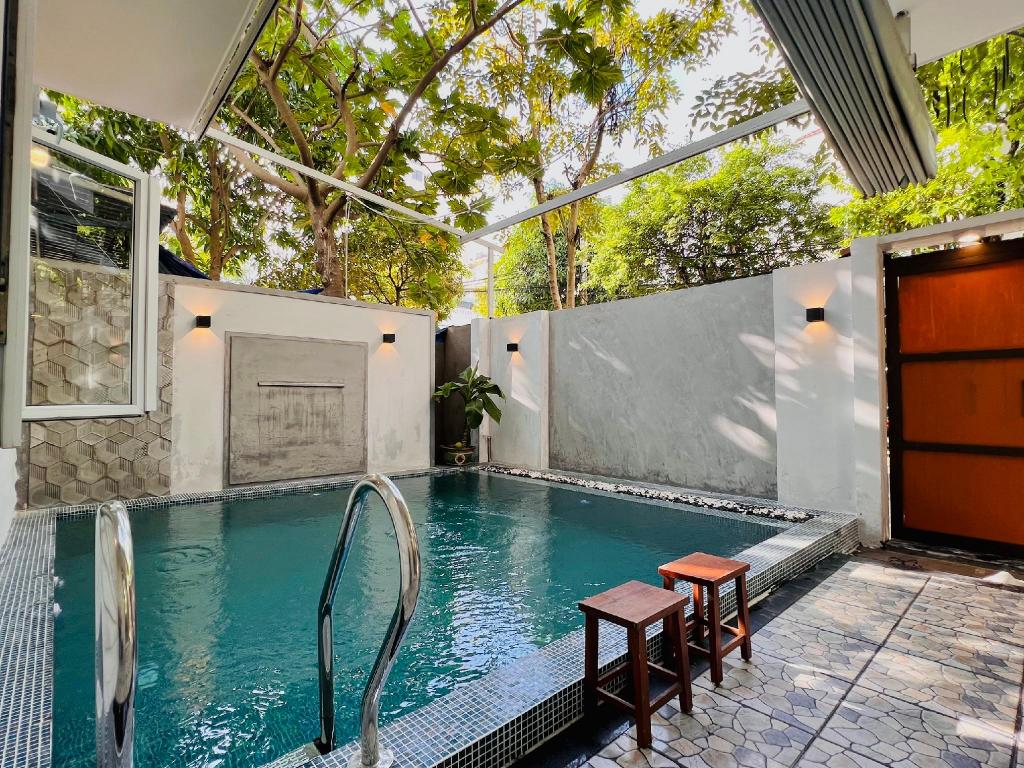 Romantic Pool Villa Near Beach in Da Nang
