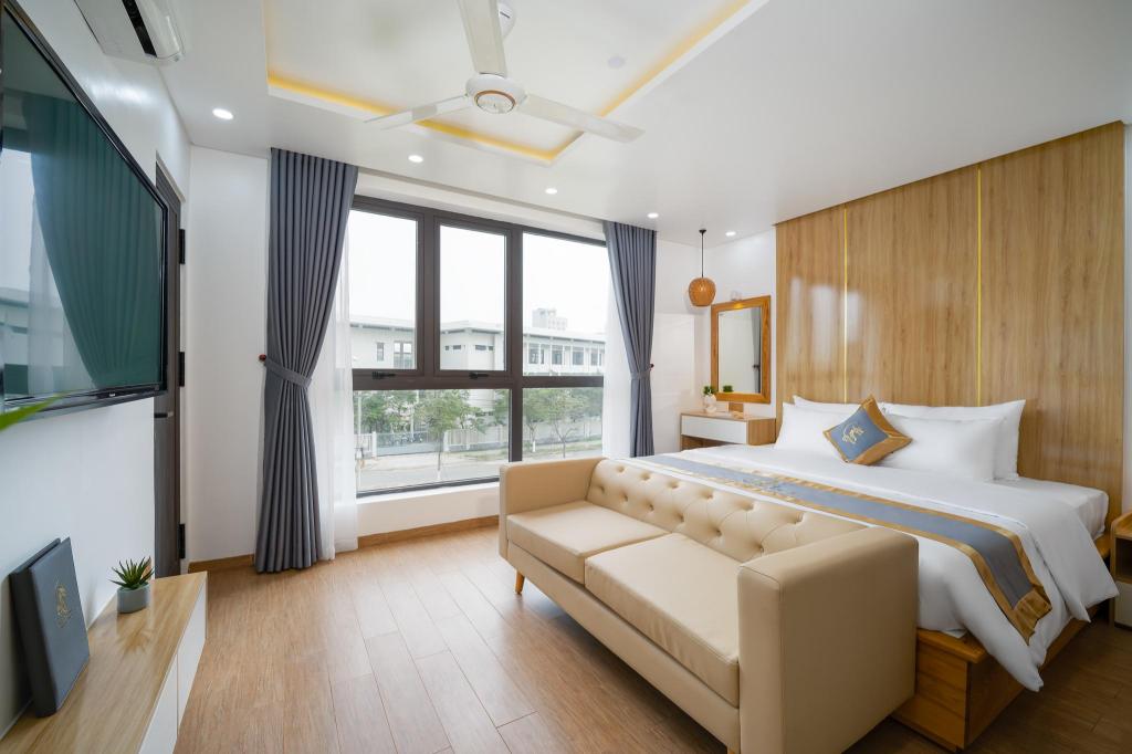 Standard Balcony - Bedroom
