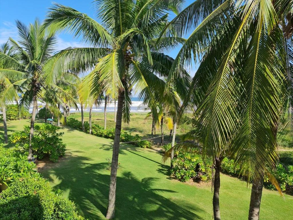 lalahouses-4BR Ocean View Purama Villas With Pool in Da Nang