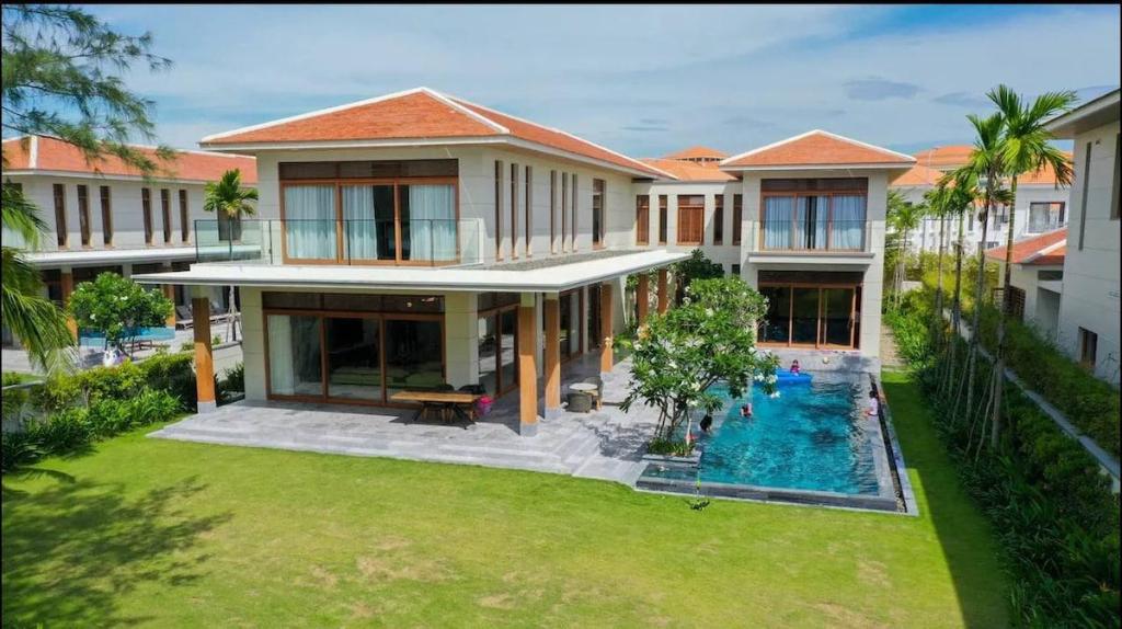 ダナンのThe Ocean Estates_ 5 bedrooms _ luxury villa10 — 写真6