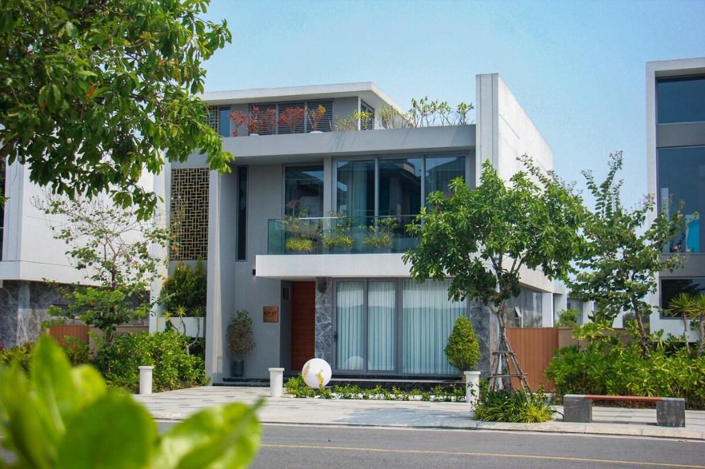 Luxury villa with 4 bedrooms in Da Nang