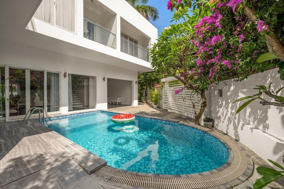 Serene 4BR Villa w/ Private Pool & Near the Beach in Da Nang