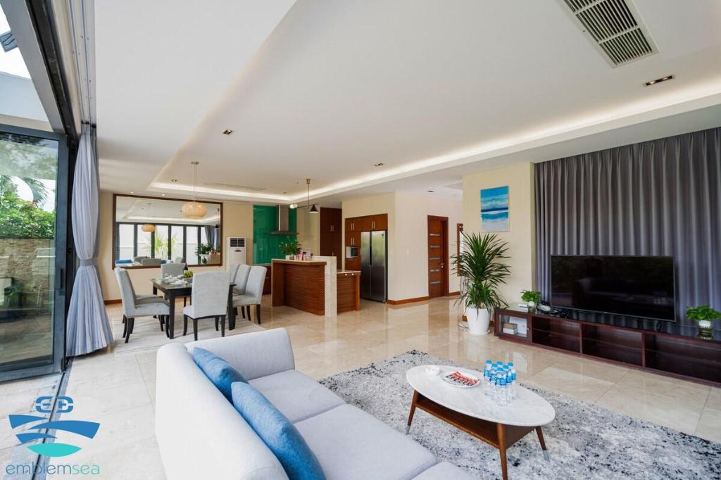 Separate living room