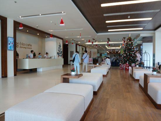 ダナンのAparthotel in A La Carte - 2 bedrooms, balcony, beachfront, rooftop pool, central — 写真6