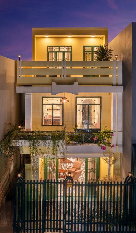 4BR 5BTH sauna & jacuzzi, billiard 5' My Khe beach in Da Nang