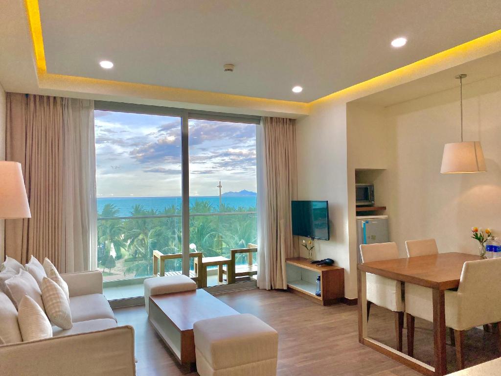 A la Carte - 2BRs Ocean View with Balcony in Da Nang