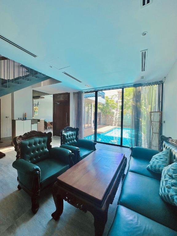 ダナンのLuxury villa with pool and jacuzzi in quiet area — 写真4
