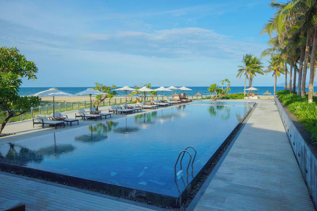 ダナンのSpacious villa with pool — 写真3