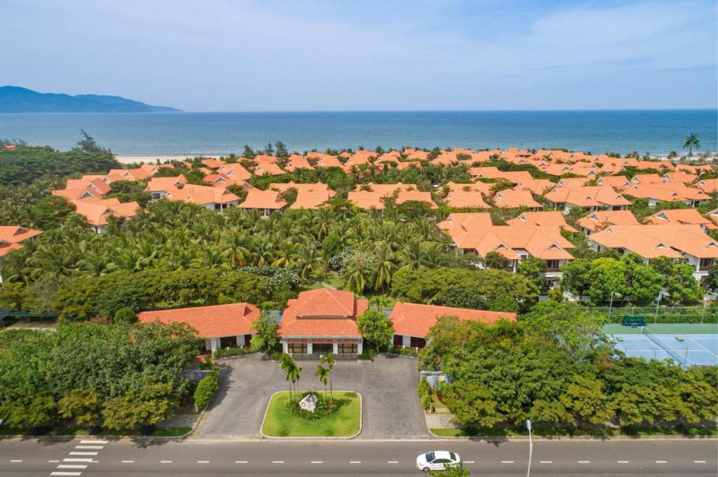 Villa Da Nang Resort Beachfront Abogo in Da Nang