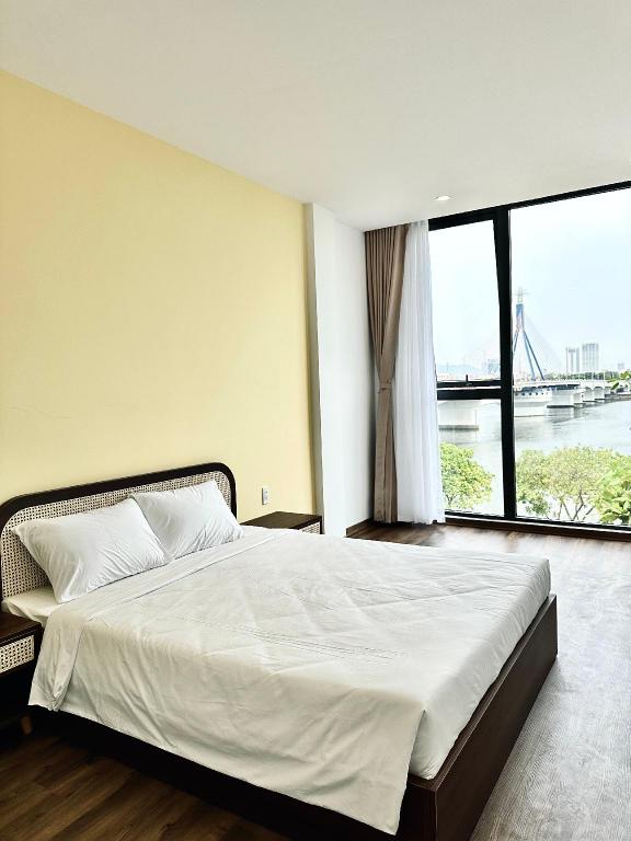 Han Riverine Hotel & Cafeteria DaNang in Da Nang