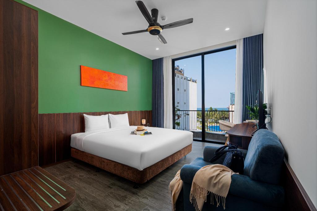 Deluxe King Ocean View - Bed