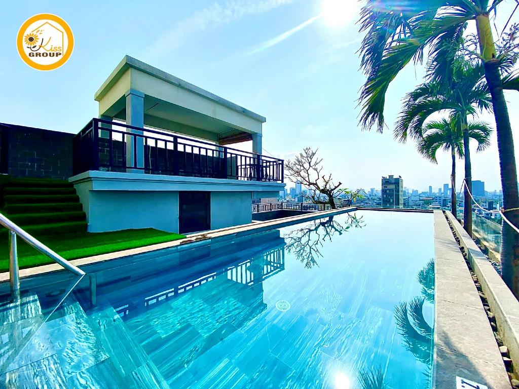 Tokyo Boutique Front Beach Hotel in Da Nang