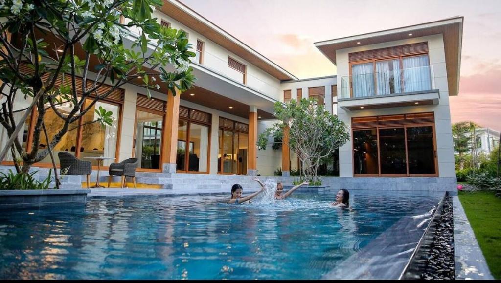 The Ocean Estates_ 5 bedrooms _ luxury villa10 in Da Nang