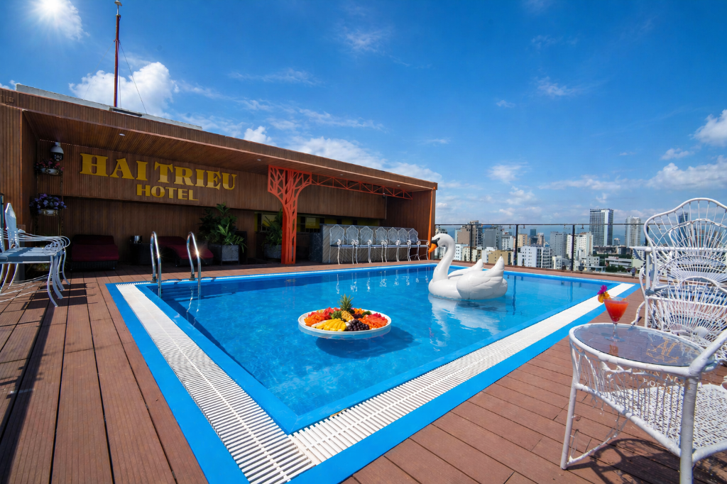 Swimming pool