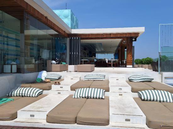 ダナンのAparthotel in A La Carte - 2 bedrooms, balcony, beachfront, rooftop pool, central — 写真5