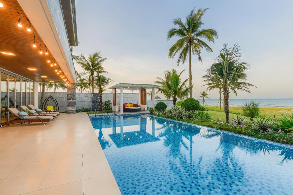 ダナンのLuxe 6BR Beachfront Villa: Group Getaway Haven — 写真4