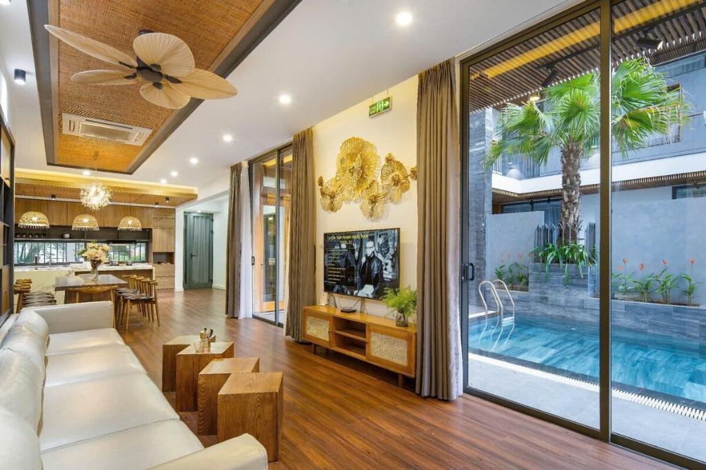 5BR Luxury Pool Villa by PVillaDanang in Da Nang — photo 3