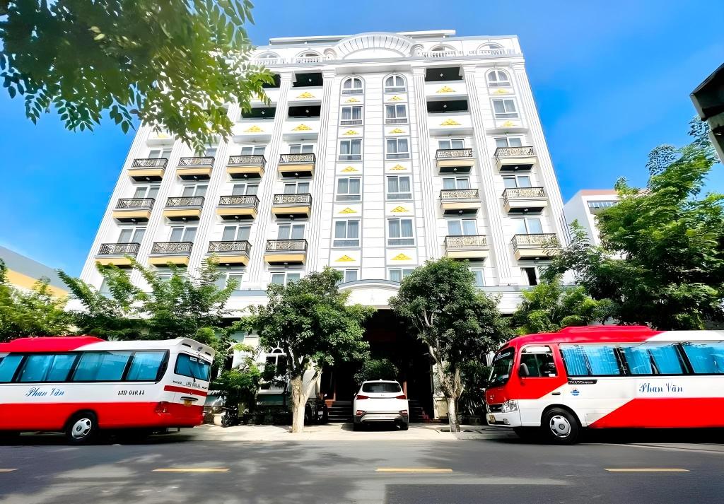 Quan Cuong Beach Hotel Da Nang in Da Nang