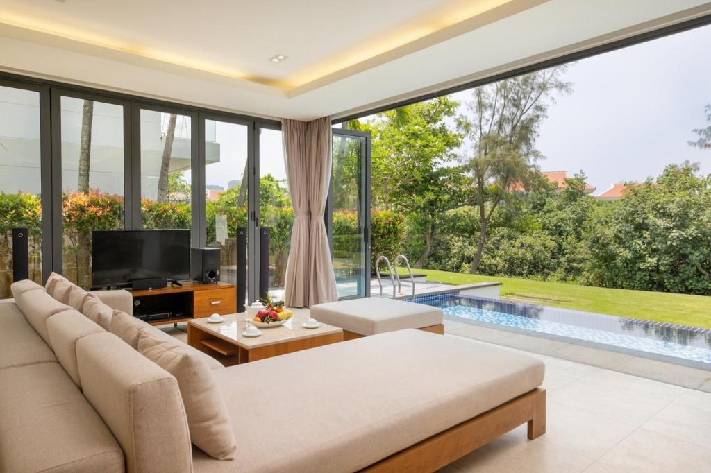 Separate living room