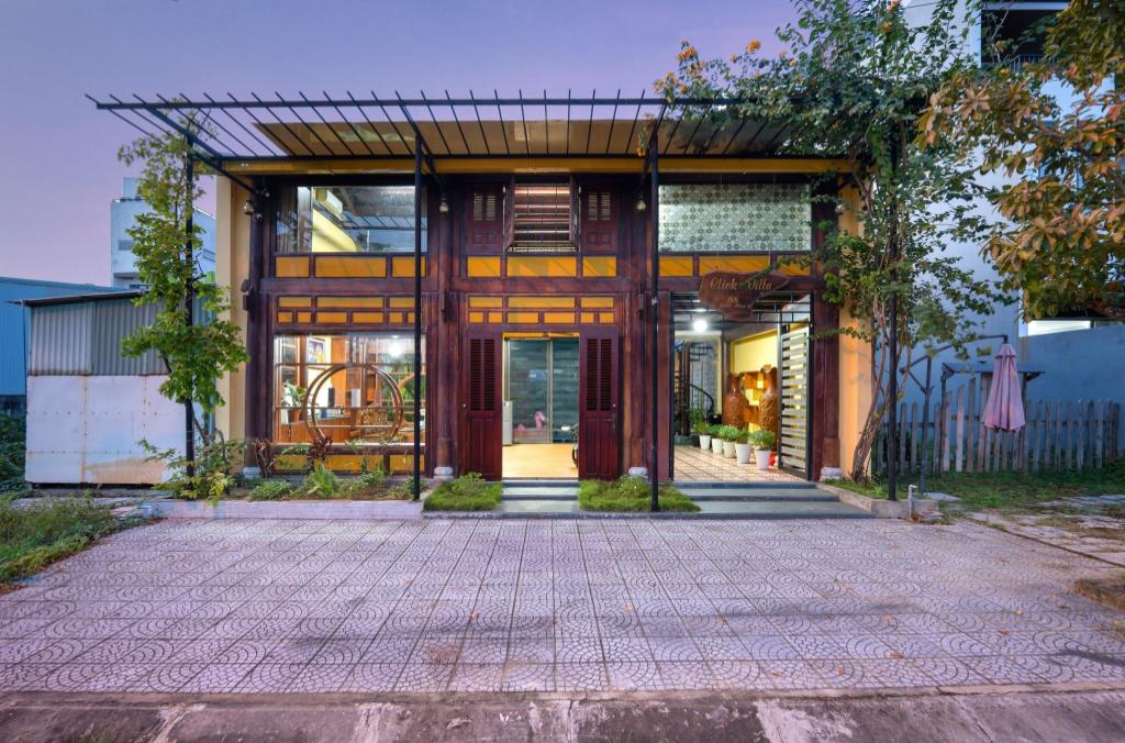 Pool Villa 4 bedroom near sea and river in Da Nang