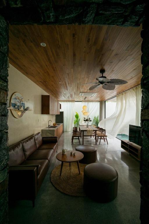 Unique Design Pool Villa 7 BR in Da Nang