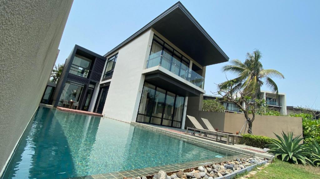 3 Bedroom Beachfront Villa Danang in Da Nang