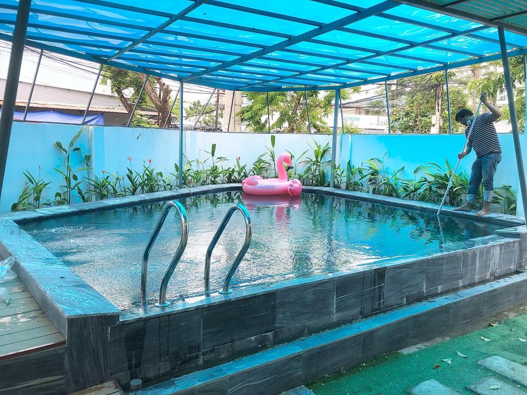 POOL VILLA 4BR Near Beach in Da Nang