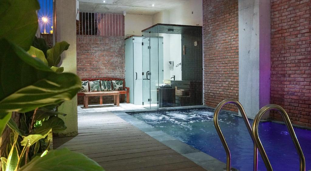ダナンのGREEN CONCRETE VILLA- INDOOR POOL & SAUNA — 写真5