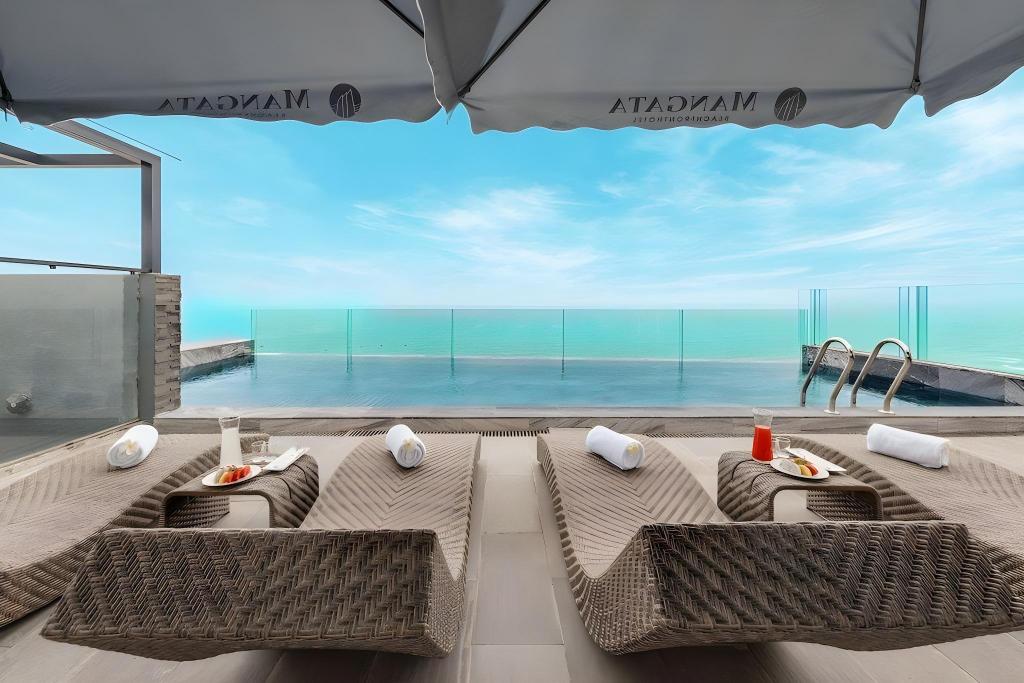 ダナンのMangata Beachfront Hotel - Rooftop Bar Sea View — 写真6