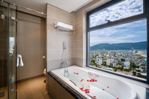 ダナンのLuxury Apartment with Ocean View — 写真5