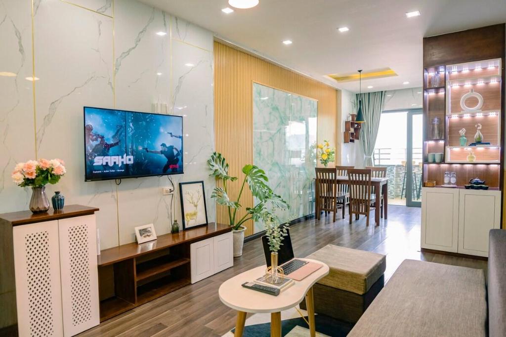 Rustic Apt with Ocean View I 1 Min Walk to Beach in Da Nang