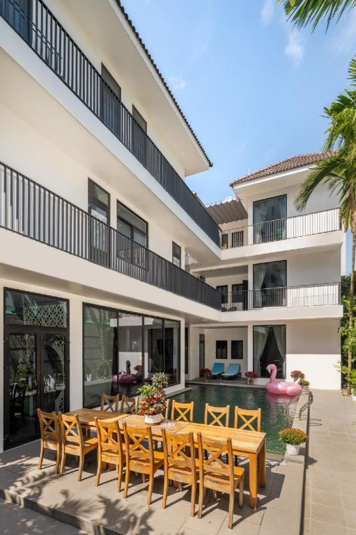 ダナンのPHÚC VILLA 9 Bedroom — 写真3