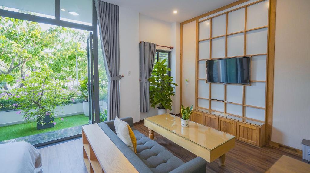Suit with Balcony overlooking the Han river in Da Nang